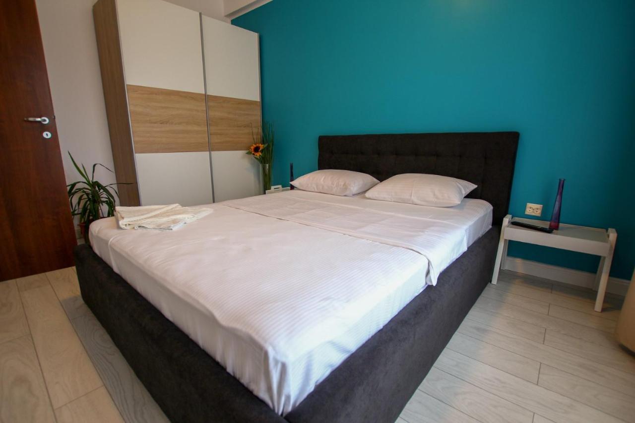 Fratelli Apartments Summerland Мамая Екстериор снимка