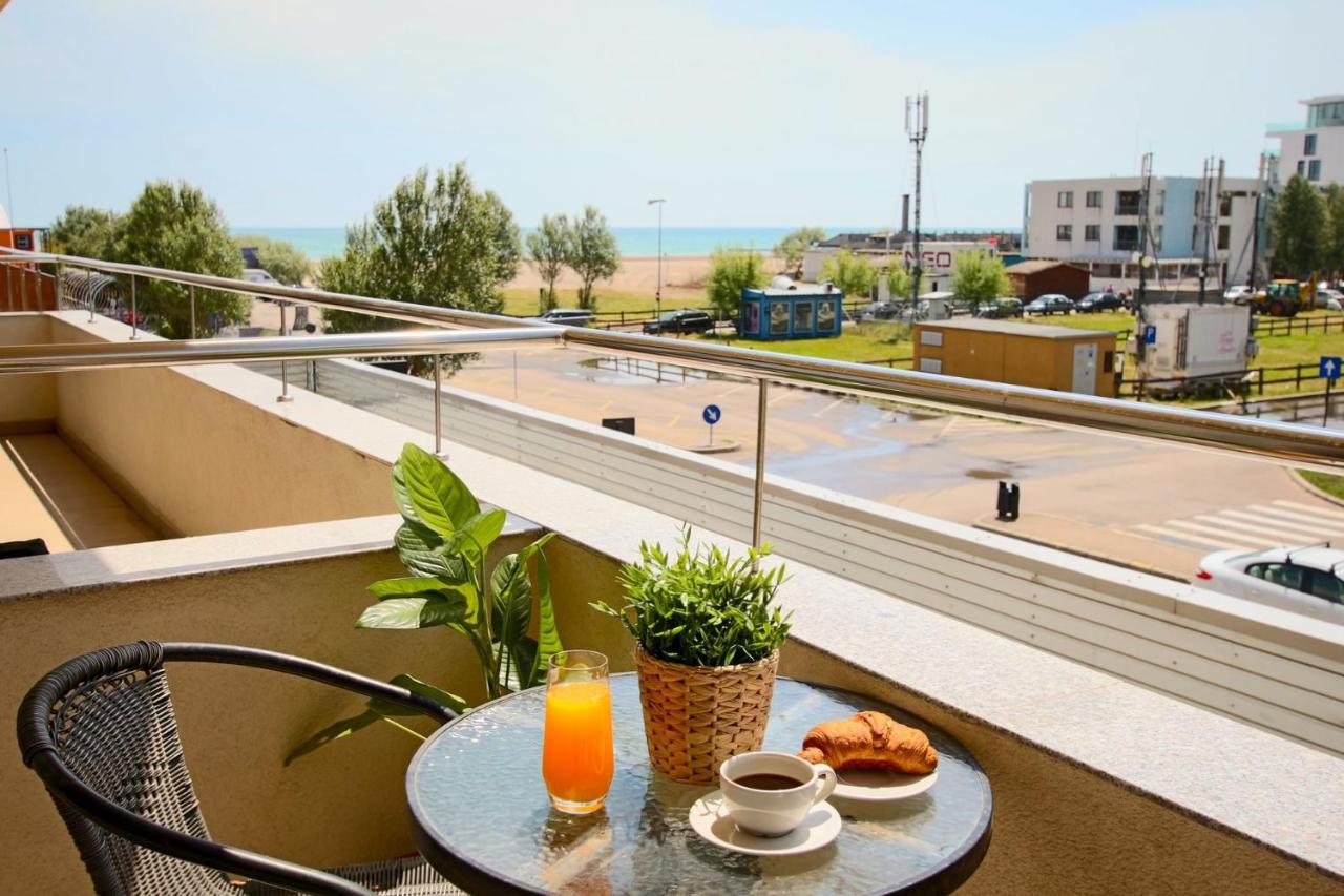 Fratelli Apartments Summerland Мамая Екстериор снимка