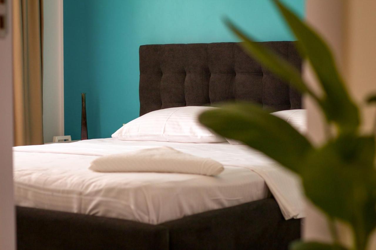 Fratelli Apartments Summerland Мамая Екстериор снимка