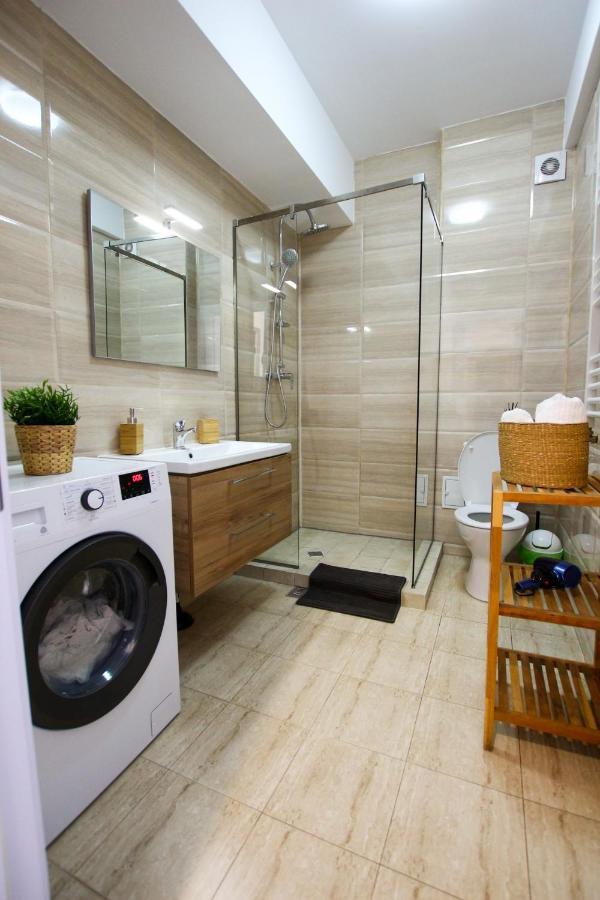 Fratelli Apartments Summerland Мамая Екстериор снимка