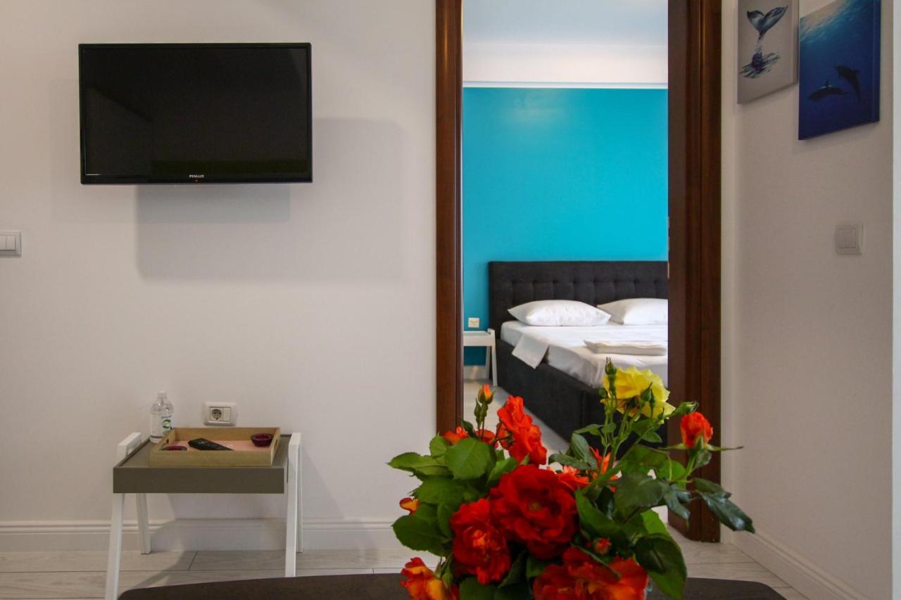 Fratelli Apartments Summerland Мамая Екстериор снимка